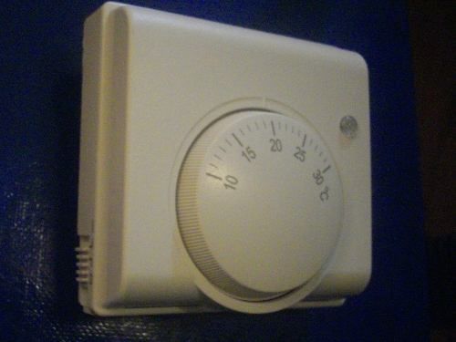 Termostato Ar Condicionado Faixa 10 A 30ºc, Led E Tecla